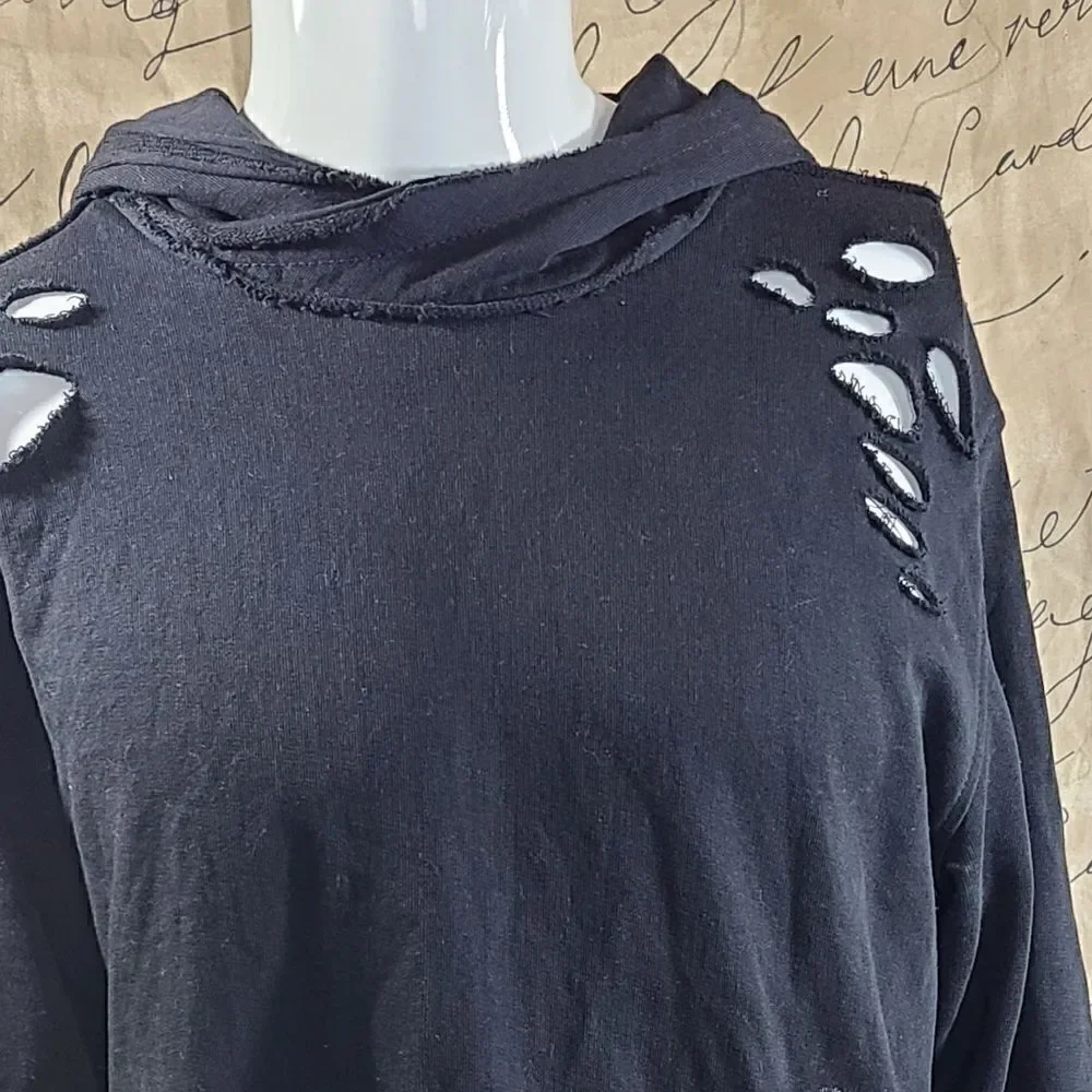 Distressed shirt - Picture 2 of 12